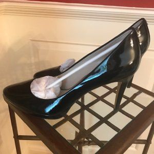 Coach Giovanna Black Patent Size 10M
